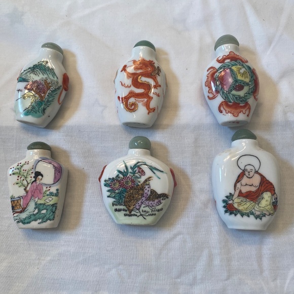 Six Mini Asian Bottles Snuff Bottles - Picture 3 of 4